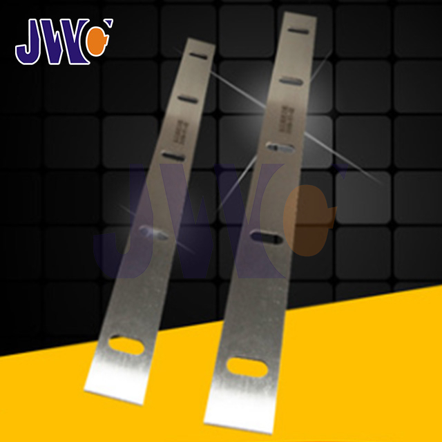 Sanitary towel cutting blade